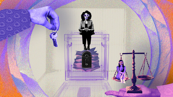 Colagem digital mostra uma mulher sentada sobre uma espécie de cofre transparente com papéis dentro, remetendo aos laudos sobre violência doméstica. Uma mão segura as chaves, e do outro lado uma segunda mulher está sentada na balança da justiça
