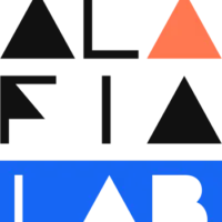 Logo do Aláfia Lab, formada por letras e formas geométricas em preto, laranja e azul.