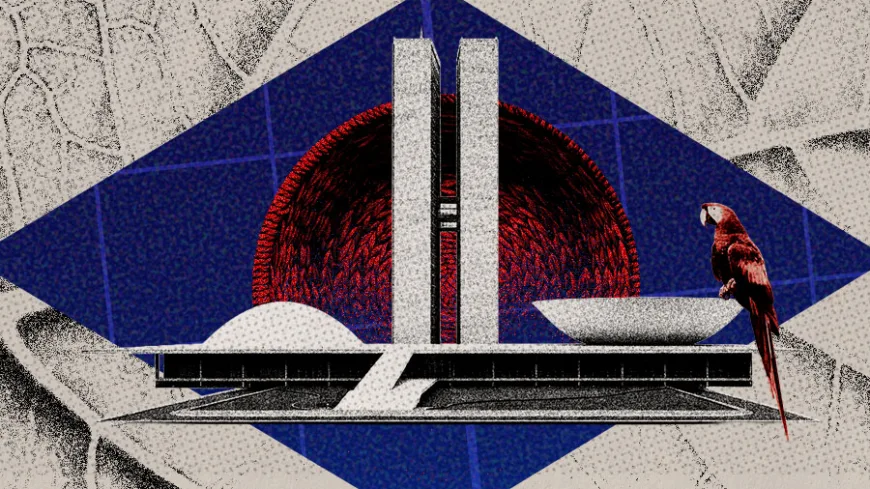 Imagem horizontal em preto, branco, azul-marinho e vermelho, com textura granulada e aparência de colagem editorial. Ao centro, aparece o Congresso Nacional, em preto e branco, formado pelo prédio principal, com as duas torres verticais no meio e as cúpulas ao redor. Atrás do edifício há um grande círculo vermelho sobre um fundo azul-marinho em formato geométrico. À direita do Congresso, sobre uma das estruturas, há uma ave vermelha pousada de perfil. Ao fundo e nas laterais, há uma composição de formas irregulares em preto e branco, que lembram folhas.